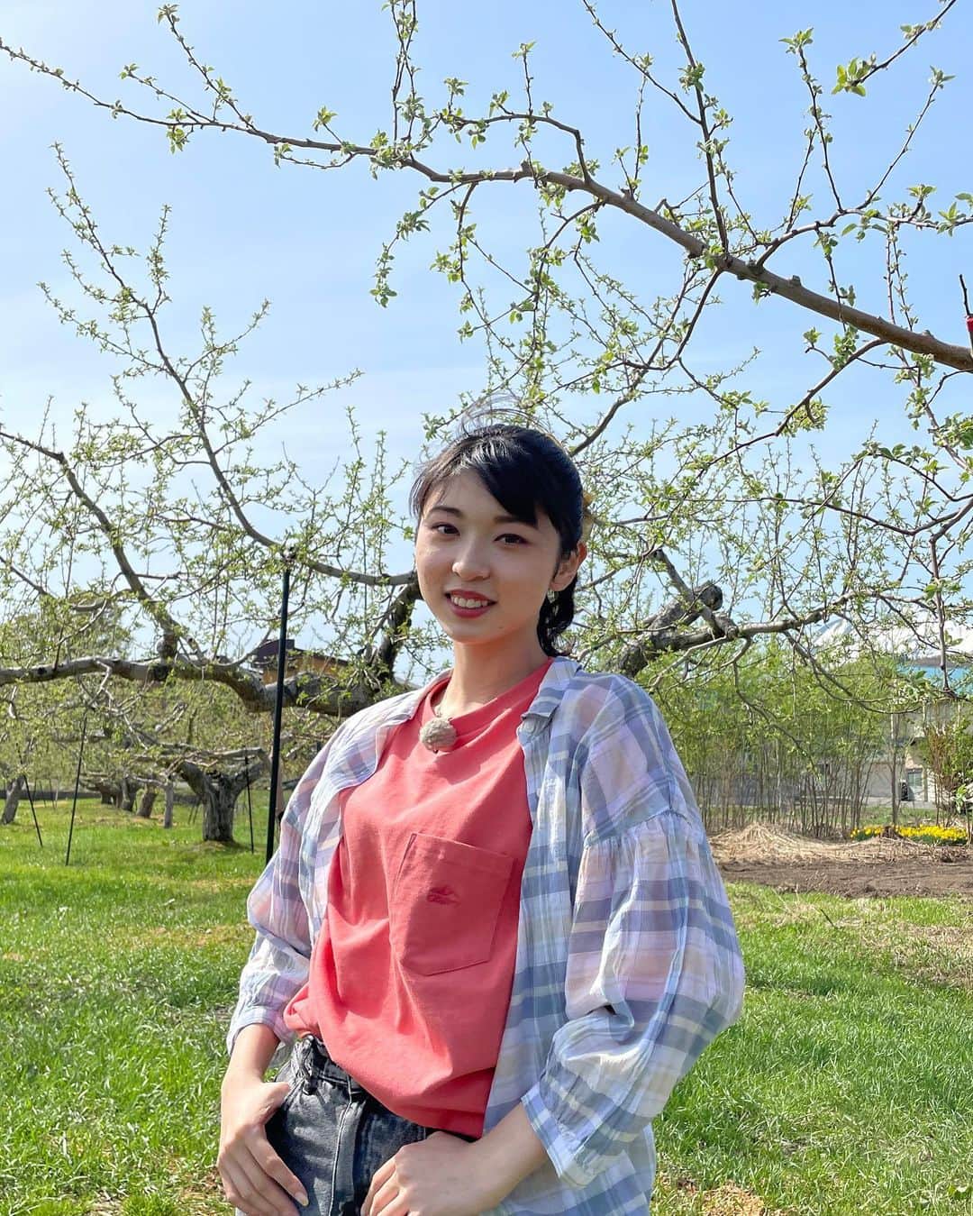 ジョナゴールドさんのインスタグラム写真 - (ジョナゴールドInstagram)「♥ #いいふる #ライトオン #righton #春コーデ #spring  #3枚目はエビポーズ #🦐」5月22日 17時13分 - jonagold_0323