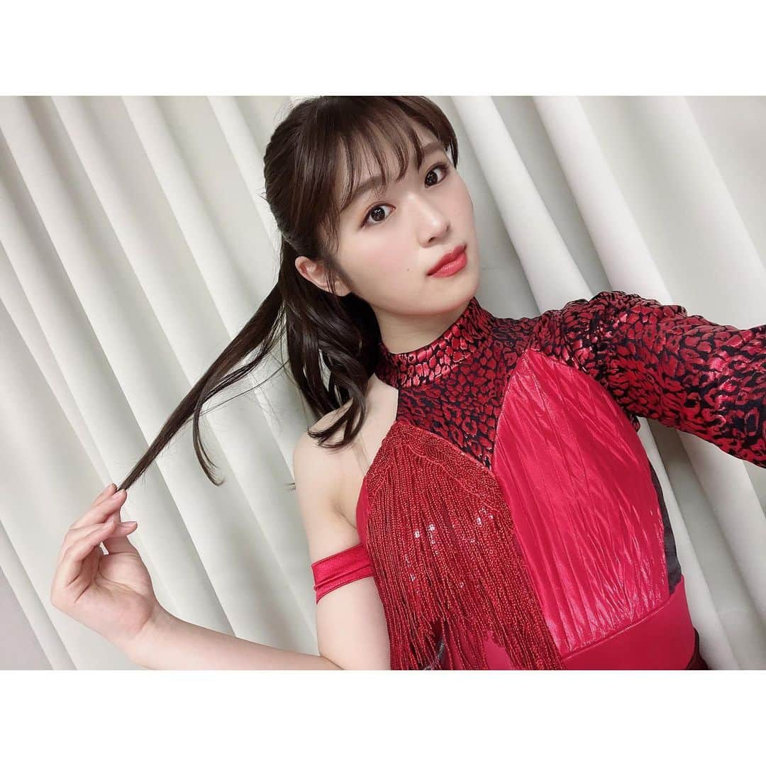 渋谷凪咲さんのインスタグラム写真 - (渋谷凪咲Instagram)「吉本新喜劇✖︎NMB48 本気ミュージカル  『#ぐれいてすとな笑まん』  今日は大阪千穐楽でした✨ 今まで観に来て下さった皆様、 本当にありがとうございました♡ . . 今回のミュージカルは挑戦です！ だからこそ、年齢やキャリアも関係なく、 全員が飾らず全力で一生懸命な姿が 今回の魅力だと私は思っています！ . . 🌈次は5月26日〜29日で東京公演があります！  なんと、あの #明治座 さんに立たせて頂きます🙇🏻‍♀️  元気と笑顔になれる舞台！ お疲れの心や慌ただしい時間から 私達が解き放ちます！笑  老若男女皆さんに楽しんで頂ける舞台です！ ぜひご家族、お友達、もちろんお一人でも☺️ 皆さまのお越しお待ちしておりまっする♡  #ミュージカル #ぐれいてすとな笑まん #笑まん #吉本新喜劇 #NMB48  チケットまだあります！ ちなみに、ゲストで芸人さんが来て下さいますが、とても豪華なのです✨詳しくは、ホームページをご覧下さいませませ〜🌼」5月22日 20時30分 - nagisa_nikoniko