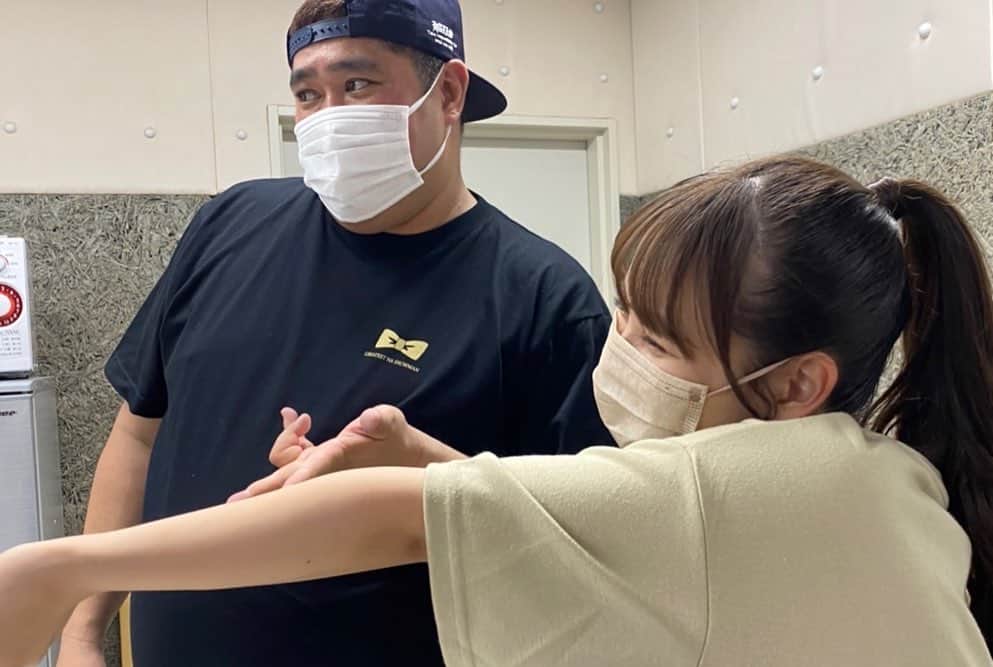 本郷柚巴さんのインスタグラム写真 - (本郷柚巴Instagram)「ぐれいてすとな笑まん 大阪公演千秋楽でした☺️  来てくださった全ての皆さん本当にありがとうございました！  笑顔だったり笑いの大切さを改めて感じることができました⭐️  今のこのコロナ禍だから伝わるものとかも沢山あったと思います  26日からは東京公演です！ めちゃくちゃ楽しみやけど終わってほしくない😭  #ぐれいてすとな笑まん  #笑まん」5月22日 21時19分 - h.yuzuha_0112