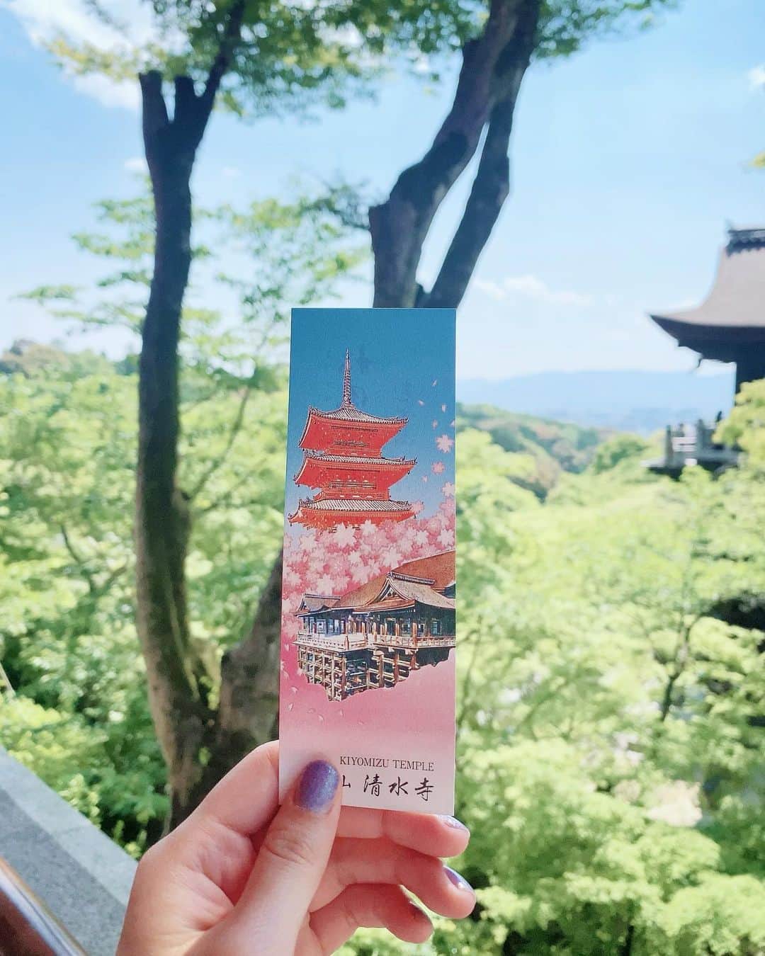 南早紀さんのインスタグラム写真 - (南早紀Instagram)「初めて家族で旅行に行ってきました☺️ 大阪と京都へ行ってきたのですが、本当に楽しかったな〜。 ３枚目のモザイクの中にお母さんがいます笑 また旅行に行きたいな✨」5月22日 22時46分 - minamisaki1119