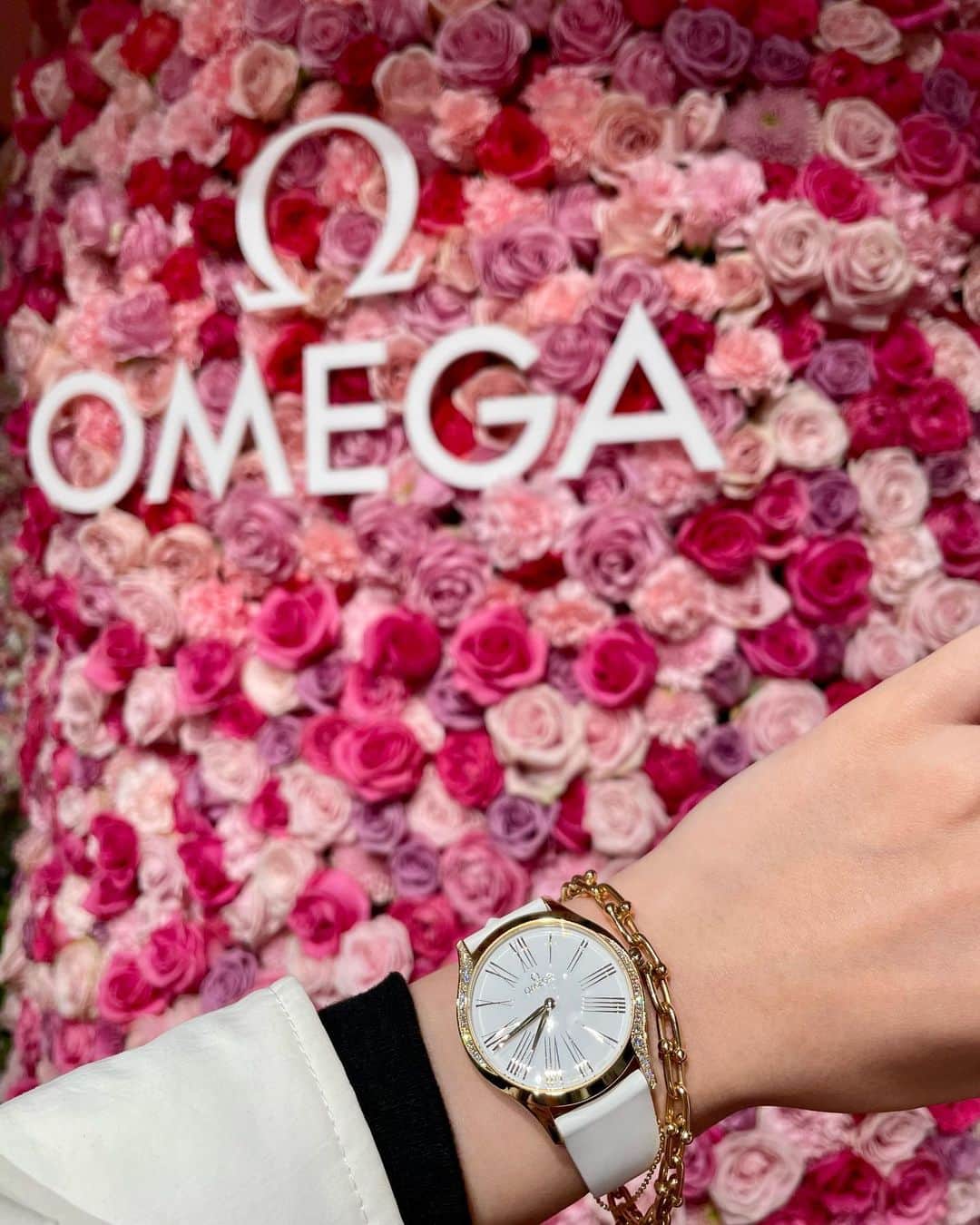 丹羽仁希さんのインスタグラム写真 - (丹羽仁希Instagram)「@omega ⌚️✨🤍　 #omegahertime   OMEGA ”トレゾア” 新作レディースウォッチの お披露目エキシビジョンが WITH HARAJUKU にて5/21-6/5まで開催中✨  百年以上の歴史を感じる オメガのコレクションがとても素敵でした😌」5月23日 18時28分 - __niki22