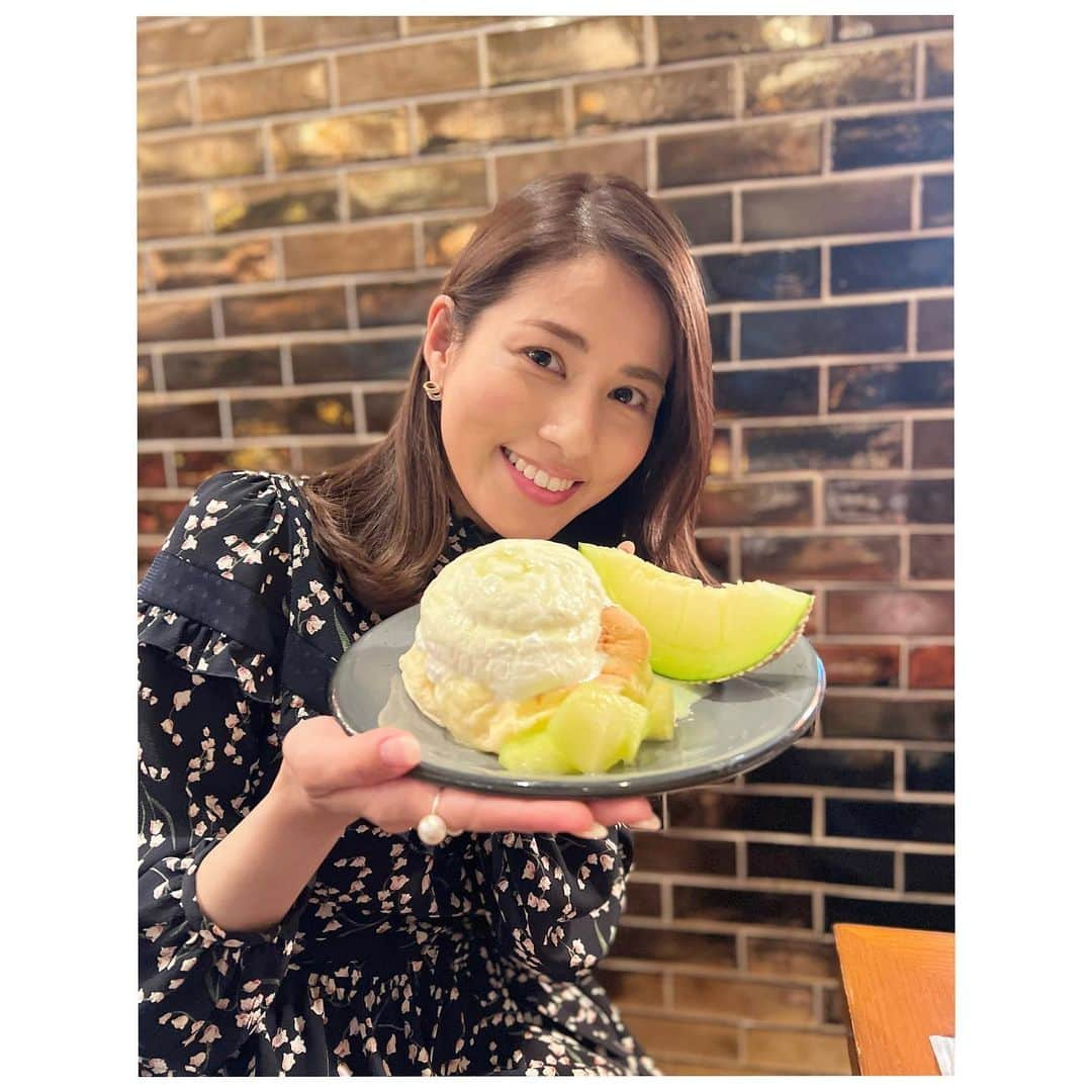 永島優美さんのインスタグラム写真 - (永島優美Instagram)「* メロン尽くしパンケーキ🥞🍈 ぺろりと完食😍  クリームの中にはメロンアイスも…🫣🍈  #アールスメロン」5月23日 19時08分 - yuumi_nagashima