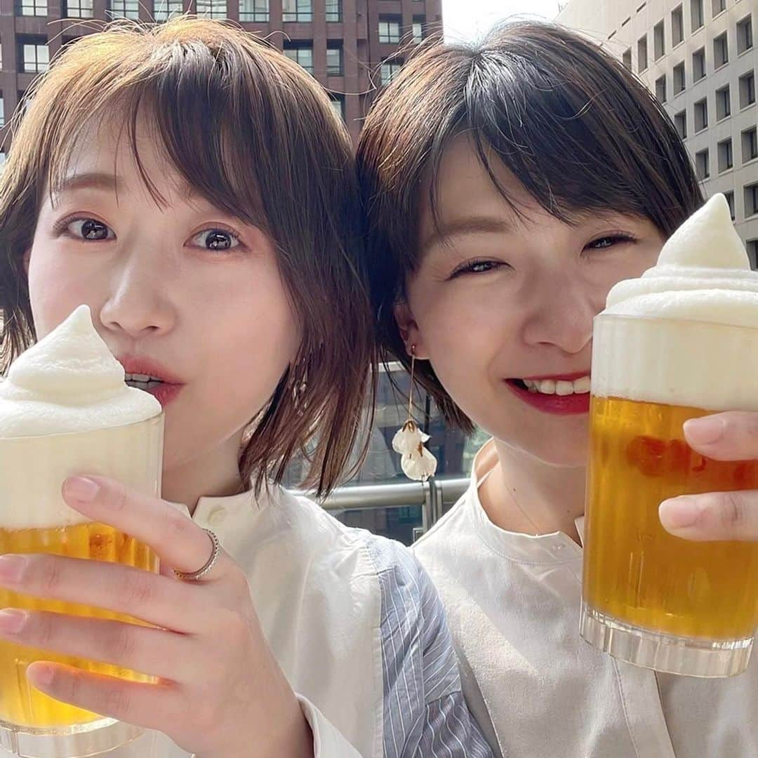 稲富菜穂さんのインスタグラム写真 - (稲富菜穂Instagram)「そしてお仕事終わりに まりなるさんとテラスでビア🍻  フローズンビール🍺！ 泡が凍りすぎて壁みたいになって液体が入ってこんかった🤣笑  めーーっちゃ楽しい時間を過ごしましたっ🍻🥰  そろそろ外で呑むビールが美味しい時期ですね😎💕  #津田麻莉奈 さん #稲富菜穂 #テラス #外ビール #フローズンビール #美味しかった #楽しかった #🍻💕」5月23日 22時44分 - inatomi74