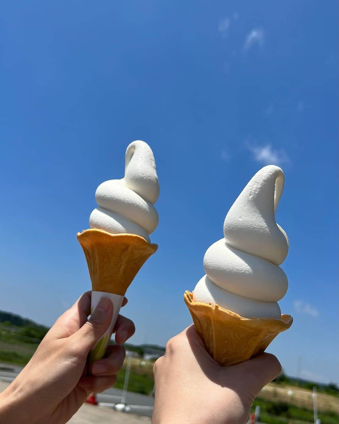 成瀬心美さんのインスタグラム写真 - (成瀬心美Instagram)「🍦  美味しかったなぁアイス✨  ソフトクリームって 本当に好き！  暑くてめっちゃ 溶けまくりましたが🤣  #icecream #🍦」5月24日 13時18分 - coco3ndazo
