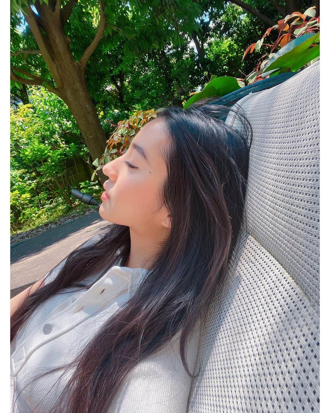 kokiさんのインスタグラム写真 - (kokiInstagram)「今日も天気が良くて夏みたいに日差しが強い日でしたね😊　 アムちゃんは日向ぼっこが大好きで体がポカポカになるまでお外で寝てます😂」5月24日 20時07分 - koki