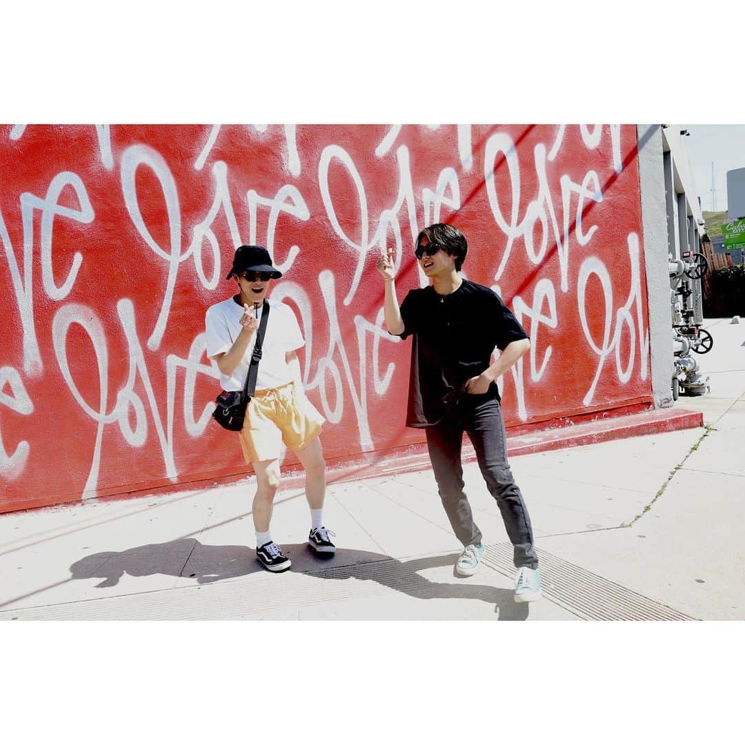 Travis Japan（トラジャ）さんのインスタグラム写真 - (Travis Japan（トラジャ）Instagram)「⁡ ⁡ Do you have any song or location that you want to see in our dance videos??🤔  Let us know in the comments🕺 ⁡ #TJgram #Johnnys #TravisJapan」5月24日 23時22分 - travis_japan_official