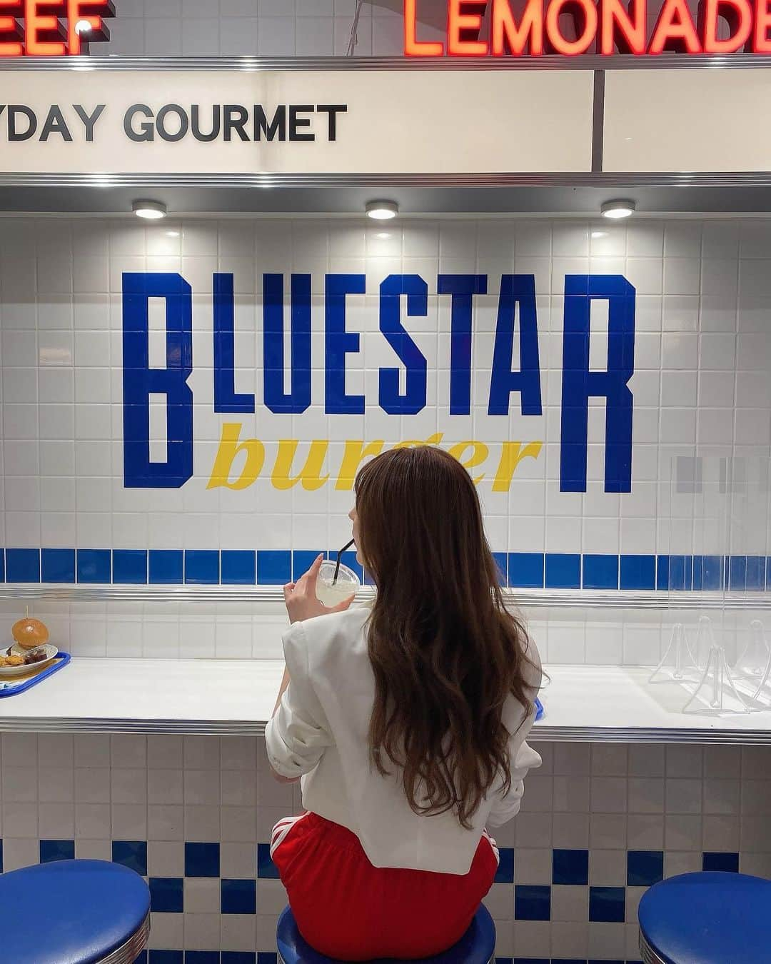 堀尾実咲さんのインスタグラム写真 - (堀尾実咲Instagram)「美味しいハンバーガー食べたくて @bluestarburger_s 行ってきたよ🍔  #springfashion #sportyfashion #addidas #yello #bluestarburger #春コーデ #春服 #スポーティーコーデ #スポーティー女子 #アディダス #アディダスコーデ #ブルースターバーガー #ブルースターバーガー渋谷 #渋谷ハンバーガー」5月25日 11時12分 - misaki.horio