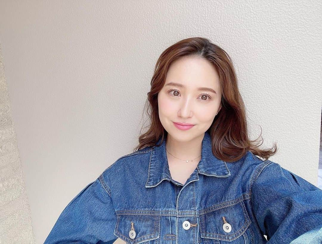 衛藤美彩さんのインスタグラム写真 - (衛藤美彩Instagram)「⁡ ⁡ ふと気づかないと、SNSの存在を忘れてる。 みなさんこんにちは、お元気ですか？ もう少し更新しないと忘れられそう。笑 ⁡ 昼寝してくれている間に 母はメイクして自撮りで遊んでみました Gジャンもう暑いね...🫠 ⁡」5月25日 12時55分 - misa_eto_official