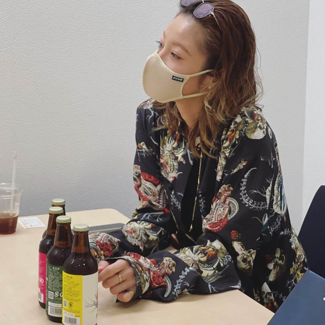 西山茉希さんのインスタグラム写真 - (西山茉希Instagram)「クラフトビール、 つくります。  待っててもらえたら、 嬉しいです。  #夏だ #花火だ #クラフトビールだ #🌈🍻🌈  今夜は研究会。 西山食堂×クラフトビール。 何作ろかね。」5月25日 14時59分 - maki.nshiyama50