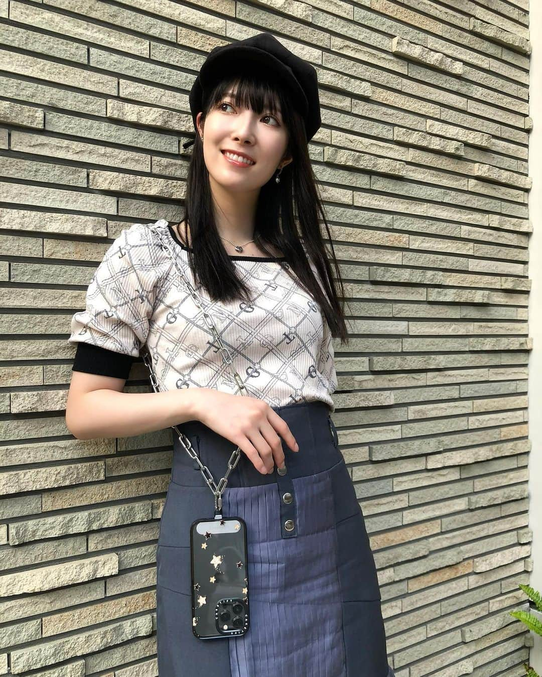 日下部美愛さんのインスタグラム写真 - (日下部美愛Instagram)「最近暑すぎない？？ もはや夏だよね？ 私は暑がりなので半袖で最近は過ごしております 私の嫌いな夏が近づいてくる〜、憂鬱⁡ ⁡ iPhone落としすぎて保護フィルムバキバキになっちゃうからぶら下げることにしました⁡  @CASETiFY @CASETiFY_jp #CASETiFY #ShowYourColors #pr #photo #japan #model #me #hair #fashion #selfie #makeup  #followme #instagood #camera #instadaily #dailylook #사진 #데일리  #데일리 #셀카 #메이크업 #아이돌 #일본 #일본여자」5月25日 19時42分 - miakusakabe_official