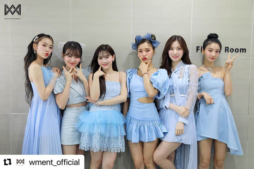 OH MY GIRLさんのインスタグラム写真 - (OH MY GIRLInstagram)「#Repost @wment_official  ・・・ [오마이걸] ‘Real Love’ 활동기 비하인드 보기 이보다 완벽한 밤은 없어 지금이야♥ 포스트 미리보기🔍 ⠀ ➡️ naver.me/xTl27j9P ⠀ 비하인드 스토리는 포스트를 통해 확인해주세요! 🎬 ⠀ #오마이걸 #OHMYGIRL #OMG」5月25日 22時13分 - wm_ohmygirl