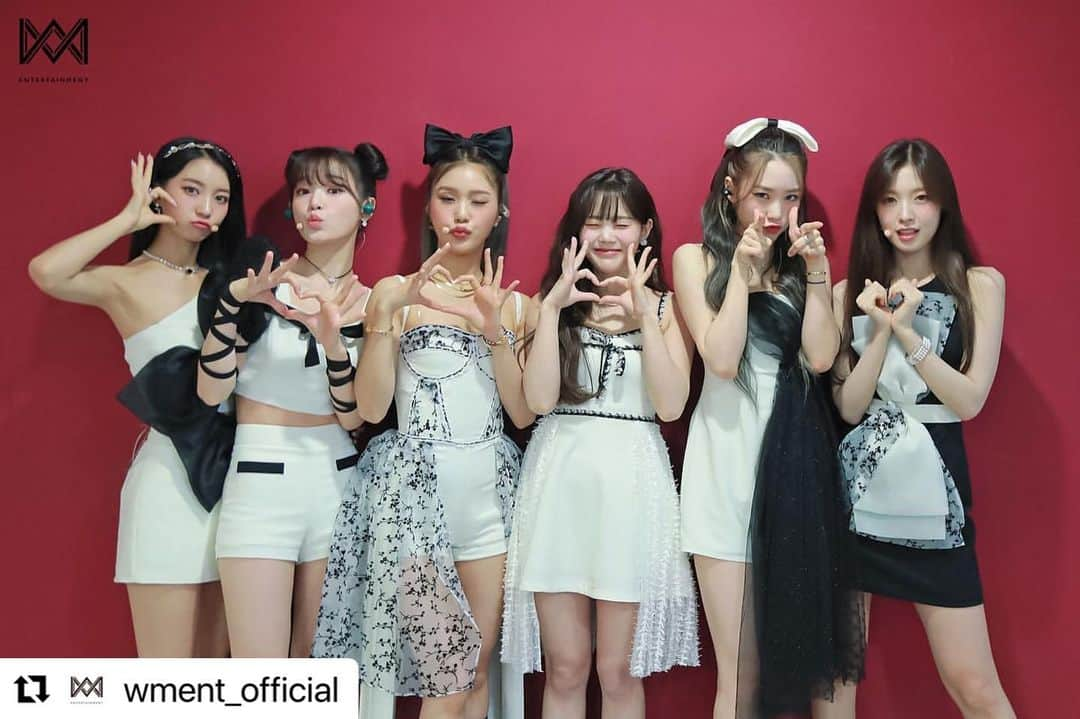 OH MY GIRLさんのインスタグラム写真 - (OH MY GIRLInstagram)「#Repost @wment_official  ・・・ [오마이걸] ‘Real Love’ 활동기 비하인드 보기 이보다 완벽한 밤은 없어 지금이야♥ 포스트 미리보기🔍 ⠀ ➡️ naver.me/xTl27j9P ⠀ 비하인드 스토리는 포스트를 통해 확인해주세요! 🎬 ⠀ #오마이걸 #OHMYGIRL #OMG」5月25日 22時13分 - wm_ohmygirl