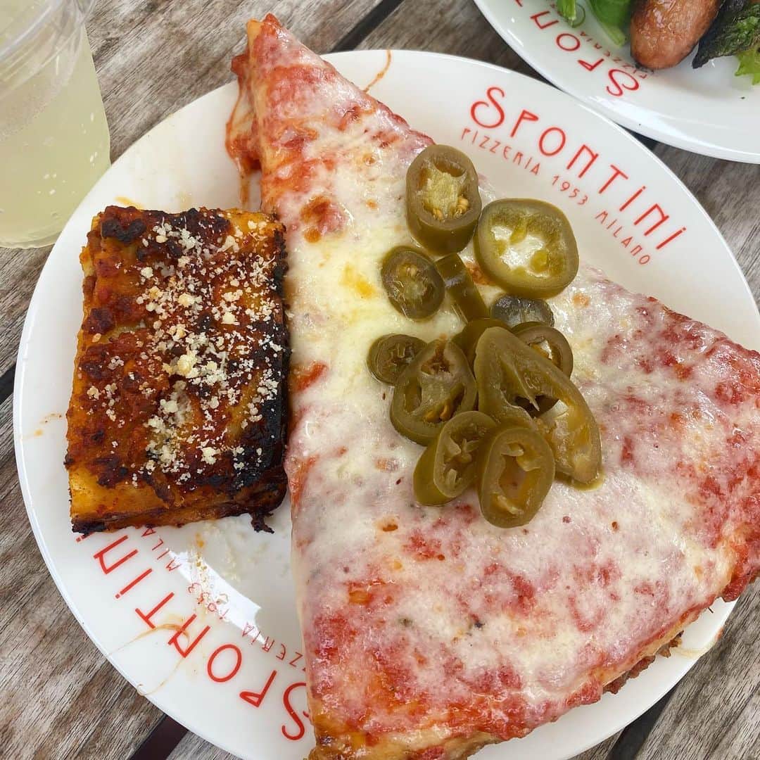 夏焼雅さんのインスタグラム写真 - (夏焼雅Instagram)「🍕🥓🥤  行ってみたかったお店〜🍕 昼帯の番組で紹介されてて気になってたの♡ おいしかった〜🫶❤️ か　な　り　ボリューミーだよ😁  #spontinipizza  #harajuku」5月26日 12時19分 - miyaaa0825