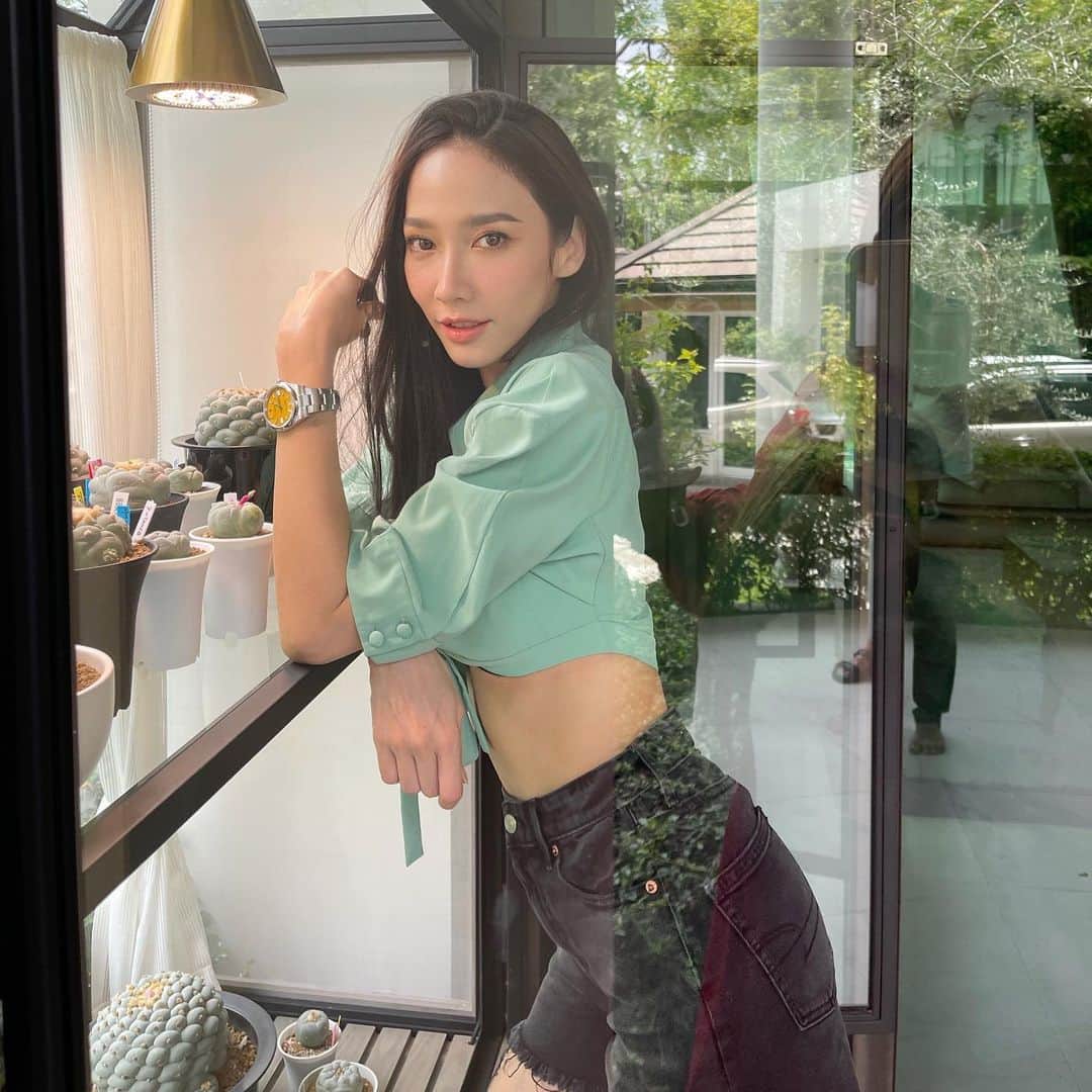 アム・パチャラパーさんのインスタグラム写真 - (アム・パチャラパーInstagram)「@americaneagleth #ยีนส์ที่ใช่สไตล์ที่ชอบ」5月26日 14時07分 - aum_patchrapa