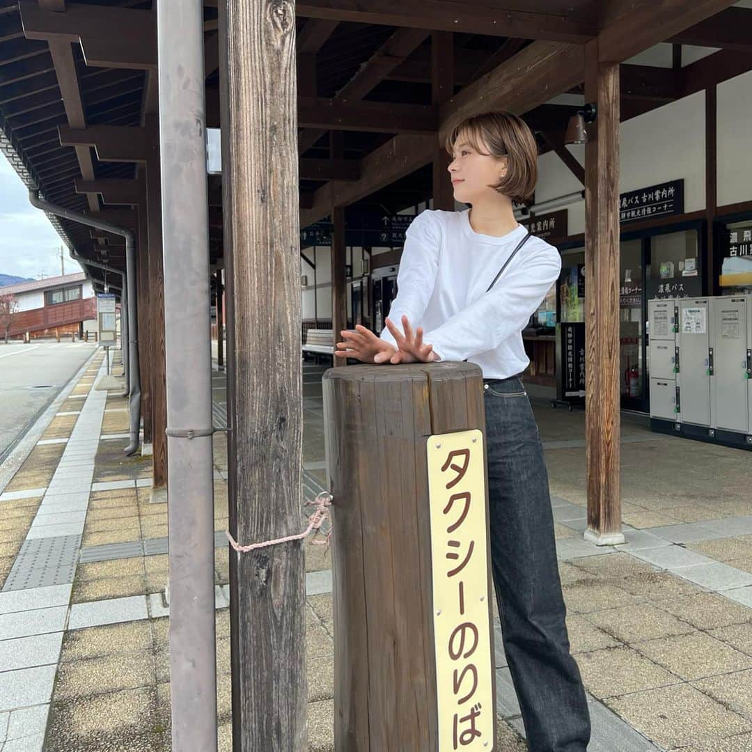 山田愛梨さんのインスタグラム写真 - (山田愛梨Instagram)「飛騨古川旅。 全てがとても素敵な場所でした。 @mina.magazine  7月号にて。  📸 @mirei_official 🫶」5月26日 14時58分 - airi_yamada