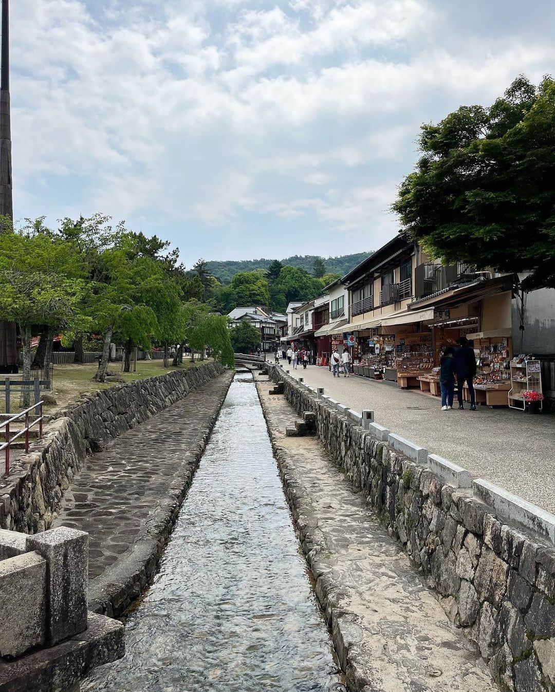 KEIさんのインスタグラム写真 - (KEIInstagram)「載せ直しごめんなさい🙇‍♀️ 広島の思い出。  #広島 #厳島神社 #宮島 #100年に一度の工事中  #潜水艦 #てつのくじら館  #ヤマトミュージアム #カワハギ  #のどぐろ #広島風お好み焼き 写真は撮らなかったけど #原爆ドーム もいきました」5月26日 20時03分 - kei_oktwins