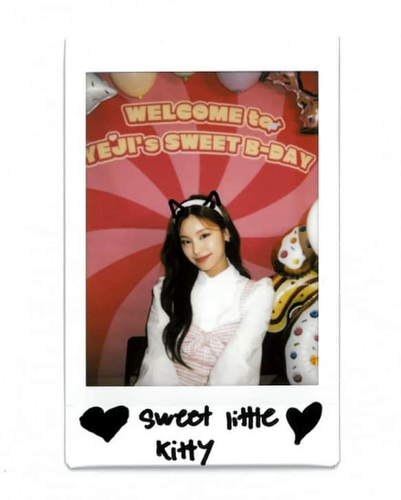 ITZYさんのインスタグラム写真 - (ITZYInstagram)「🎂YEJI’s Sweet B-DAY🎂  #ITZY #MIDZY #스윗리틀키티_예지야_생일축하해 #HappyYejiDay #SecretWeaponYEJIDay #예지 #YEJI」5月26日 23時15分 - itzy.all.in.us