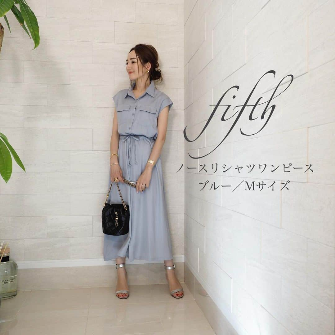 星玲奈さんのインスタグラム写真 - (星玲奈Instagram)「本日発売の @fifth_store さんにて レコメンドさせていただいたお洋服5点！ 先程インスタライブでもご紹介させていただきました😊アーカイブよりご覧いただけますので、よろしければそちらもご覧ください🙌🏻 こちらでは、さらに別の着こなしをしてみました😊 ライブをご覧になっていただいた方限定のお得なクーポンが発行されていますので、ぜひこの機会に😍  page1.2 @editsheen_store  #フレアスリーブカットソー	 　 page3.4 @fifth_store  #プリーツシフォンブラウス	 　 page5.6 @fifth_store  #ウエストギャザーシャツブラウス  page7.8 @fifth_store  #リネン混デザインスリーブブラウス  page9.10 @fifth_store  #ノースリシャツワンピース  #fifth#フィフス#fifthtl#editsheen#エディットシーン」5月26日 23時17分 - reinahoshi1015