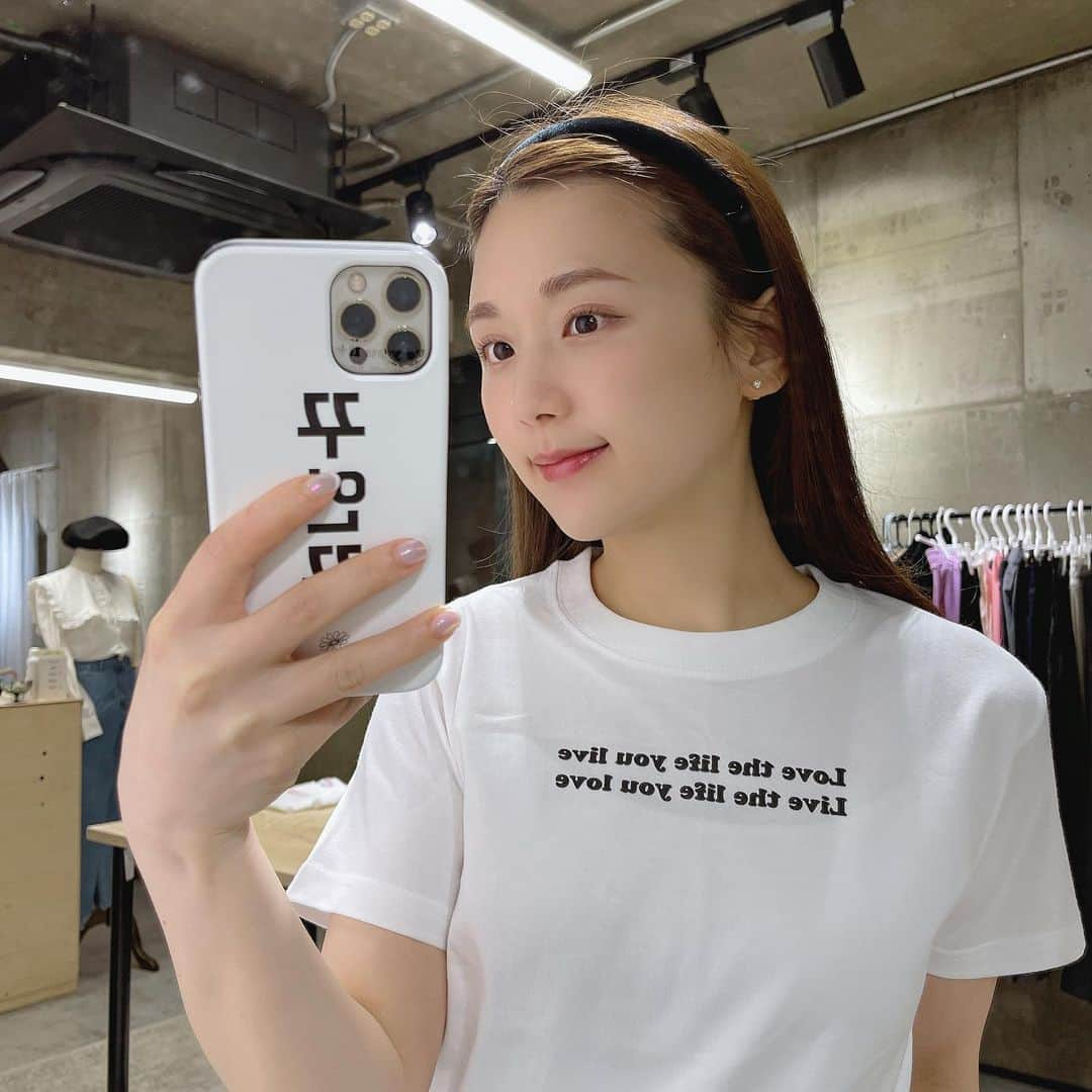 ひよんさんのインスタグラム写真 - (ひよんInstagram)「💓💓  Tシャツいよいよ明日からです☺️👏 何度も何度もごめんね🥺😂 5/28〜6/6 お見逃しなく❤️  #ひよん #ひよん服 #クアンク #9unq」5月27日 10時11分 - cchan_fee4