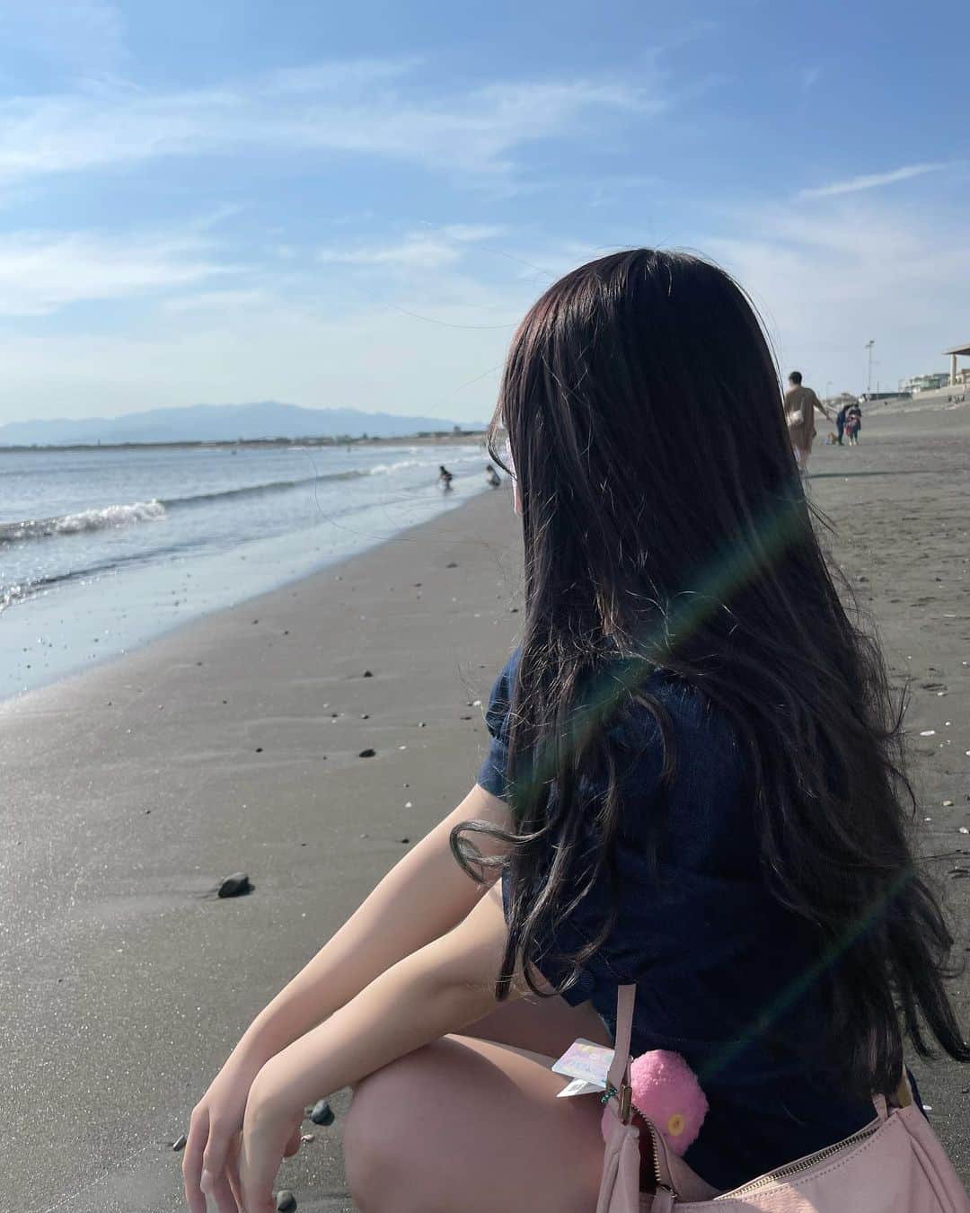津代美月さんのインスタグラム写真 - (津代美月Instagram)「. @desir_etraison  のデニムワンピ形可愛くて好みすぎる 👶🏻 本当は襟が付いてるんやけど つけるの忘れちゃたので また付けて着る ー  #江ノ島 #海 #江ノ島水族館」5月28日 21時43分 - __tsushiromizuki
