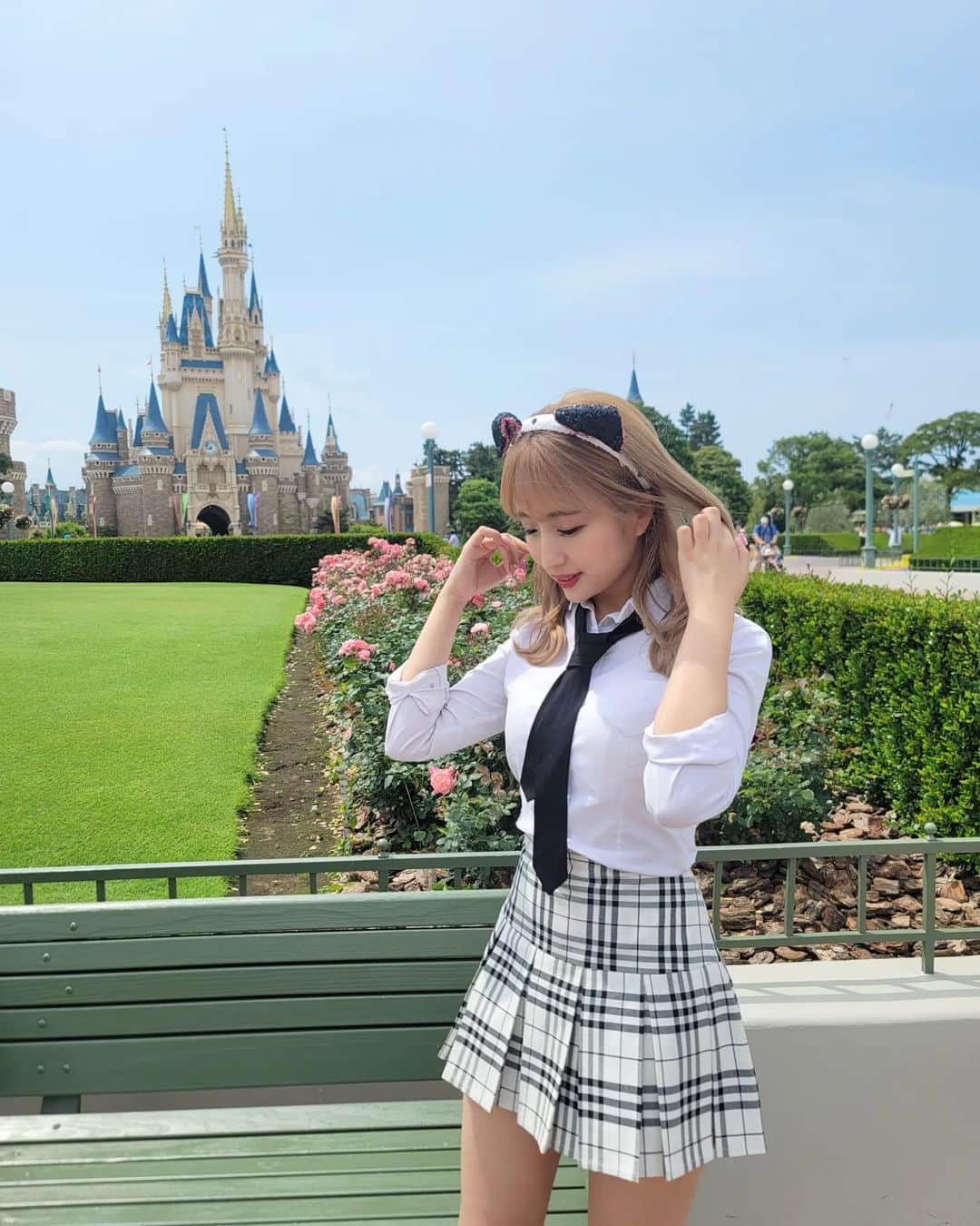 黛実希さんのインスタグラム写真 - (黛実希Instagram)「@tokyodisneyresort_official 🏰👠🤍 制服ディズニー写真どんどん投稿していっちゃう🫶🏻  📍CHOA ONNIラフォーレ原宿校 ラフォーレ原宿 B1 🚃JR原宿駅/明治神宮前駅/表参道駅  #101匹わんちゃん#101匹わんちゃんコーデ#制服ディズニー#ディズニーコーデ #ディズニー好きな人と繋がりたい#ディズニーランド#disneyland#ディズニーカチューシャ #choa_japan#choa#choajapan#制服レンタル#韓国制服レンタル#韓国制服#制服コーデ#制服#制服プリ#渡韓ごっこ#韓国っぽ#ラフォーレ原宿#原宿#디즈니랜드#교복샷#교복스타그램#교복#韓国ヘア#韓国コスメ#韓国メイク#韓国好きな人と繋がりたい #schooluniform」5月29日 13時33分 - candymiiiki