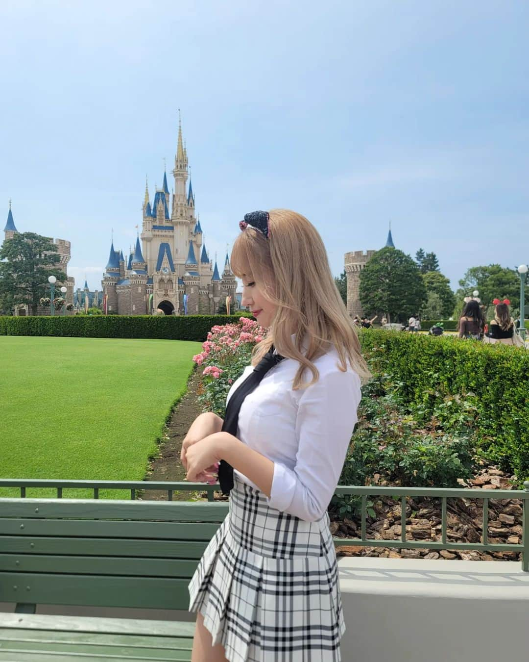 黛実希さんのインスタグラム写真 - (黛実希Instagram)「@tokyodisneyresort_official 🏰👠🤍 制服ディズニー写真どんどん投稿していっちゃう🫶🏻  📍CHOA ONNIラフォーレ原宿校 ラフォーレ原宿 B1 🚃JR原宿駅/明治神宮前駅/表参道駅  #101匹わんちゃん#101匹わんちゃんコーデ#制服ディズニー#ディズニーコーデ #ディズニー好きな人と繋がりたい#ディズニーランド#disneyland#ディズニーカチューシャ #choa_japan#choa#choajapan#制服レンタル#韓国制服レンタル#韓国制服#制服コーデ#制服#制服プリ#渡韓ごっこ#韓国っぽ#ラフォーレ原宿#原宿#디즈니랜드#교복샷#교복스타그램#교복#韓国ヘア#韓国コスメ#韓国メイク#韓国好きな人と繋がりたい #schooluniform」5月29日 13時33分 - candymiiiki