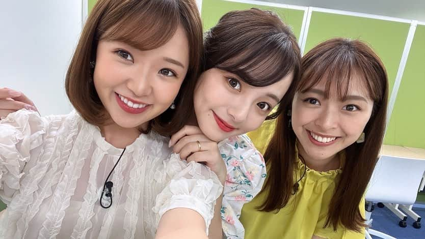 横山紗弓さんのインスタグラム写真 - (横山紗弓Instagram)「ㅤㅤ にちようももち🍑 ありがとうございました！ クイズ2回連続優勝できました🏅 嬉しい。これは、記録を更新していきたいですね。　 写真は、MCアナ2人と☺︎ 会うと元気を貰える大好きな子たちです✌️ #にちようももち #さゆみのお仕事情報」5月29日 14時07分 - 1129sym