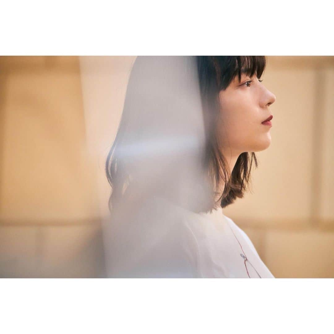 のん（能年玲奈）さんのインスタグラム写真 - (のん（能年玲奈）Instagram)「NON OUCHI DE MIRU LIVE 2周年記念&Parallel RibbonsのCD発売記念ライブ配信🎊 アーカイブチケットもあるのでまだの方はぜひ見てね！  Photo: @kentarominami_  Hair&make:Shie Kanno  #のんおうちで観るライブ #アーカイブ視聴は6月6日いっぱいまで #アーカイブチケットの販売は6月3日いっぱいまで #ParallelRibbons #ribbon_movie」5月29日 21時14分 - non_kamo_ne