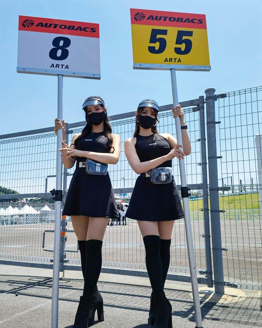 御子柴かなさんのインスタグラム写真 - (御子柴かなInstagram)「#SUPERGT Rd.3 鈴鹿　決勝お疲れ様でした〜🙌  8号車7位、55号車10位という結果になり2台ともポイント獲得しました🏎🏁  初のグリッドボードから始まり、最後までハラハラドキドキのレースでした🫣  皆さん沢山の応援ありがとうございました🫶  次戦は少し空いて8月の富士スピードウェイです！💪」5月29日 21時22分 - kanakana2510