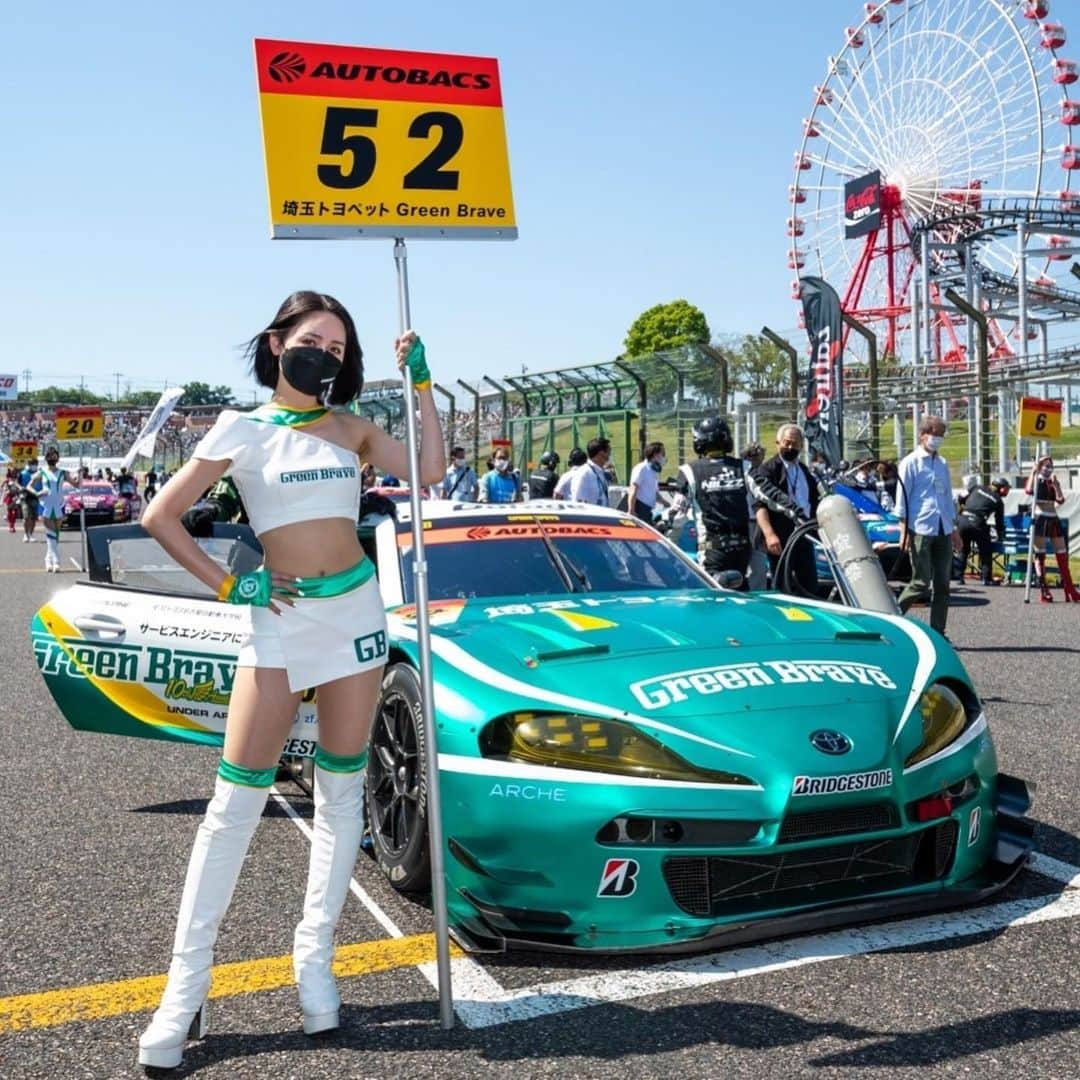 五十嵐みささんのインスタグラム写真 - (五十嵐みさInstagram)「. SUPER GT Rd.3 鈴鹿戦✨ 2日間応援ありがとうございました！ . 52号車は17番手からスタート、途中は2番手までに浮上し、4番手でチェッカーを受けました🏁 ピットに入るタイミングも完璧すぎるし、なんと言っても追い上げる底力👊 本当にかっこよかった😭 . 来週のS耐24hもよろしくお願いします📣 私たち埼玉トヨペットサポーターズも6月3日(金)から現地入りします💚 一緒に応援してね📣 . #supergt#スーパーgt#埼玉トヨペット#greenbrave#モータースポーツ#鈴鹿サーキット#埼玉トヨペットサポーターズ#grsupra#52号車#レースクイーン#racequeen」5月29日 21時36分 - misa_1228