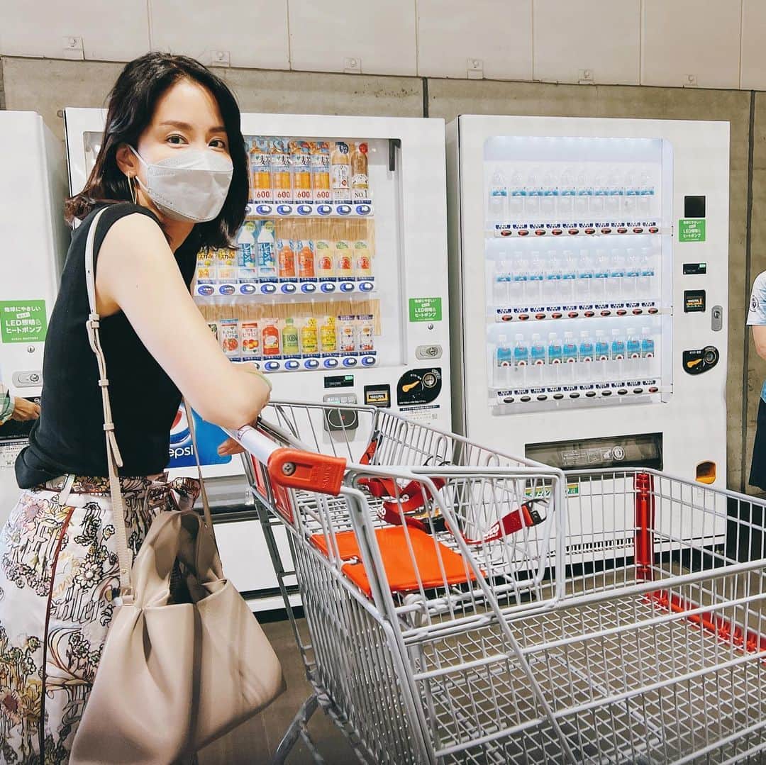内田恭子さんのインスタグラム写真 - (内田恭子Instagram)「久しぶりのCostco!! テンション上がって買い過ぎちゃうんだよなあ。  Shopping at Costco😊  #shopping #loveshopping #costco #お買い物 #コストコ #買い過ぎ注意 #内田恭子 #kyokouchida」5月30日 10時45分 - kyoko.uchida.official