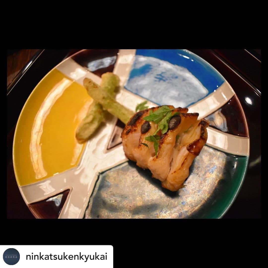 東尾理子さんのインスタグラム写真 - (東尾理子Instagram)「Posted @withregram • @ninkatsukenkyukai ꙳✧˖°⌖꙳✧˖°⌖꙳✧˖°⌖꙳✧˖°⌖꙳✧˖°⌖꙳✧˖°⌖꙳✧˖°⌖꙳✧˖ こんにちは、 ninken(妊活研究会)です🕊 ⁡ 5/28(土)は初のディナータイムTGPお茶会 @tsurutokame7045  at銀座つるとかめ🦢🐢でした🍽🥂 ⁡ とっても美しくて、旬の食材を使った 絶品のお料理をいただきながら、 おもいっきり妊活トークをして 心身共に最高のリフレッシュ&デトックス✨ ⁡ 妊活初心者さんから妊活真っ最中、 妊活卒業生まで幅広いメンバーにご参加 頂きました♥️ ⁡ ⁡ 「保険適用での治療でもプラスアルファで出来ることってこんなにあるんだ‼︎🙄」 ⁡ 「こんな検査があるって知ってた⁈受けてみたら？💡」 ⁡ 「あそこの鍼灸院はこんな施術もしてくれるからオススメだよ！👍🏻」 ⁡ 「うちのクリニックはこういう患者さんに強いみたい！☝🏻」 ⁡ などなど… 目から鱗情報があちこちを飛び交っていました👀 ⁡ 何よりも、同じように頑張っているからこそ 「それ分かるー‼︎」 「そうだよねー😆」 と共感し合えた事が一番のパワーチャージに なりました🥰 ⁡ たまにはこうして、 いつもがんばっている自分にご褒美を😉 ⁡ ⁡ 妊活研究会にご興味がある方はぜひインスタプロフィール内URLもチェックしてみてください♥️ ❁.｡.:*:.｡.✽.｡.:*:.｡.❁.｡.:*:.｡.✽.｡.:*:.｡.❁.｡. ⁡ 妊活研究会ではいろんな専門家(看護師、助産師、培養士、心理カウンセラー、薬剤師、鍼灸師、漢方医、栄養カウンセラー等)による講座やお話会(オンライン)などをほぼ毎日発信しています💫 ⁡ ❁.｡.:*:.｡.✽.｡.:*:.｡.❁.｡.:*:.｡.✽. プロフィール欄から オンラインサロン説明&ご入会ページに飛んで頂けるようになっています💫 ⁡ https://lounge.dmm.com/detail/3862/index/ ⁡ ぜびチェックしてみてください🥰 ꙳✧˖°⌖꙳✧˖°⌖꙳✧˖°⌖꙳✧˖°⌖꙳✧˖°⌖꙳✧˖°⌖꙳✧˖°⌖꙳✧˖ ⁡ #妊活 #妊活スタート #妊活初心者 #妊活アカウント #妊活中 #ベビ待ち #タイミング法 #人工授精 #体外受精 #顕微授精 #不妊治療 #不妊症 #子宮内膜症 #多嚢胞性卵巣症候群 #チョコレート嚢胞 #排卵誘発剤 #卵子凍結 #男性不妊 #婦人科 #鍼灸 #漢方 #温活 #睡眠 #心理カウンセラー #赤ちゃん #赤ちゃんが欲しい #子宝 #妊活中の人と繋がりたい #東尾理子 #妊活研究会 @rikohigashio  @hitomi_morimori  @erikams_kitchen  ⁡」5月30日 12時55分 - rikohigashio