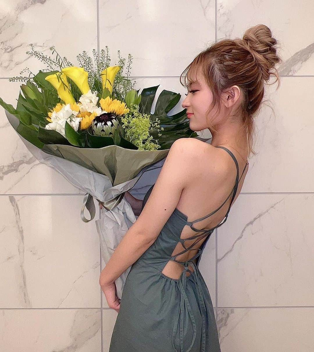 松田聖菜さんのインスタグラム写真 - (松田聖菜Instagram)「札幌コレクションお疲れ様でした♡  素敵なお花頂きました🌼♡ 幸せ〜♡」5月30日 16時37分 - seinaaa_0318