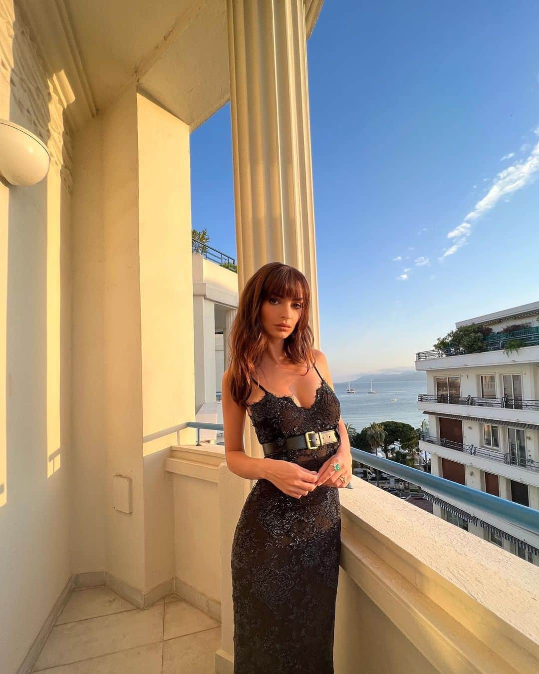 エミリー・ラタコウスキーさんのインスタグラム写真 - (エミリー・ラタコウスキーInstagram)「CANNES! You were perfect 🇫🇷 Thank you @chopard for these beautiful emeralds. Wearing @miumiu ❤️ #chopardlovescinema #chopardredcarpet #theredcarpetjweller #choparddiamond」5月30日 22時21分 - emrata