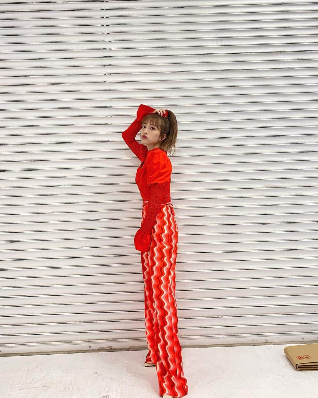 向井地美音さんのインスタグラム写真 - (向井地美音Instagram)「* ❤️‍🔥❤️‍🔥❤️‍🔥 #nylon #colorzwithshein」5月31日 0時38分 - ___mion.m