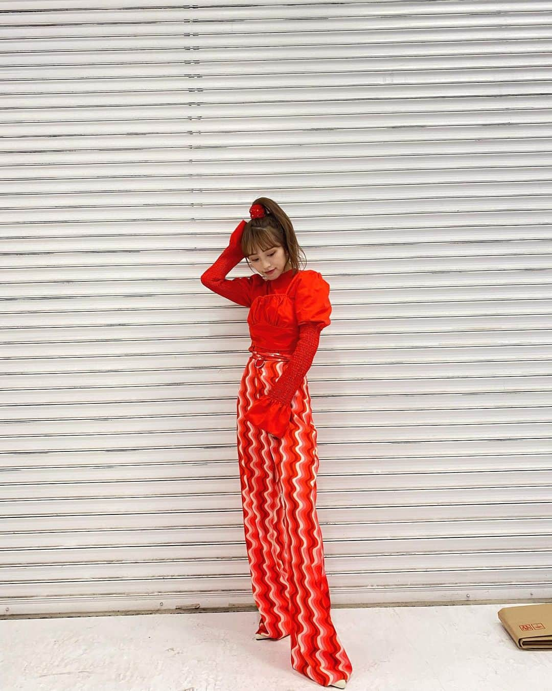 向井地美音さんのインスタグラム写真 - (向井地美音Instagram)「* ❤️‍🔥❤️‍🔥❤️‍🔥 #nylon #colorzwithshein」5月31日 0時38分 - ___mion.m