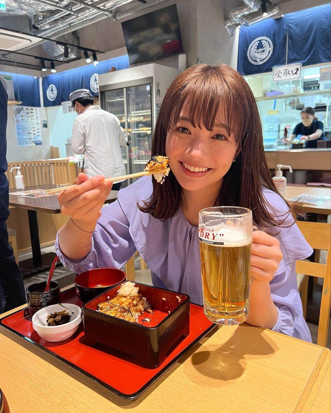 川村茉由さんのインスタグラム写真 - (川村茉由Instagram)「今夜22時54分〜 CBC『うまい!の極み』🍺  今回お邪魔したのは 【下の一色 セントラルパーク店】 ４月にOPENしたばかりのお店🐟 街中の地下街で新鮮なお魚が 買えるようになるとは🥺❤️  もちろん店内でもお食事できます！ ビール🍺に合うものばかり なんだな〜これが🤤💕  私が今回いただいたのが ・太刀魚重定食 ・くじらのレアステーキ🥩  どっちもハマる〜🤩 またすぐに食べに行きたい🤤🤤  今夜も一緒に乾杯しましょ〜❤️  お店の看板娘のかなみちゃんにも 久々に会えて嬉しかった☺️✌️  #下の一色 #下の一色セントラルパーク店 #アサヒスーパードライ #アサヒ #アサヒビール #スーパードライ #ビール女子 #CBC #うまいの極み」5月31日 10時33分 - mayupi_k