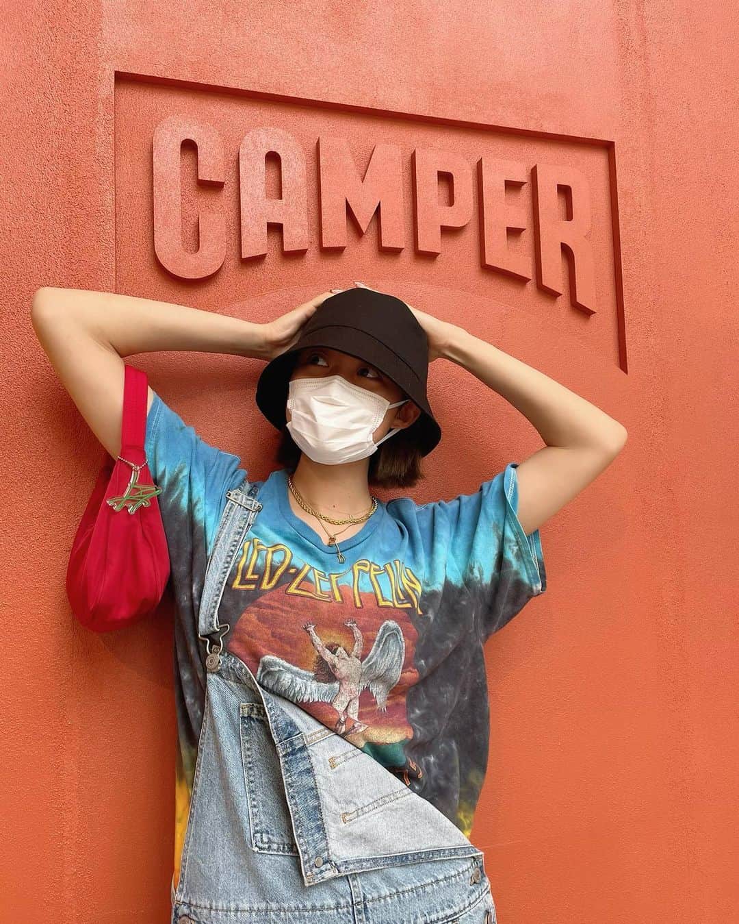 王林さんのインスタグラム写真 - (王林Instagram)「@camper_japan   王林いっつも#おうりんのぬの🎀 で登場する @camper_japan のPOPUPに🕺🕺 可愛いのいっぱいでなやまされたなやまされた😂 届くのがたのしみだな🤤 今日までだから気になる方はぜひ💞 メンズもステキなのたくさんで、男のマネージャーさんも買ってたよ☺️  #camperjapan  #camper」5月31日 13時32分 - ourin_ringoooo