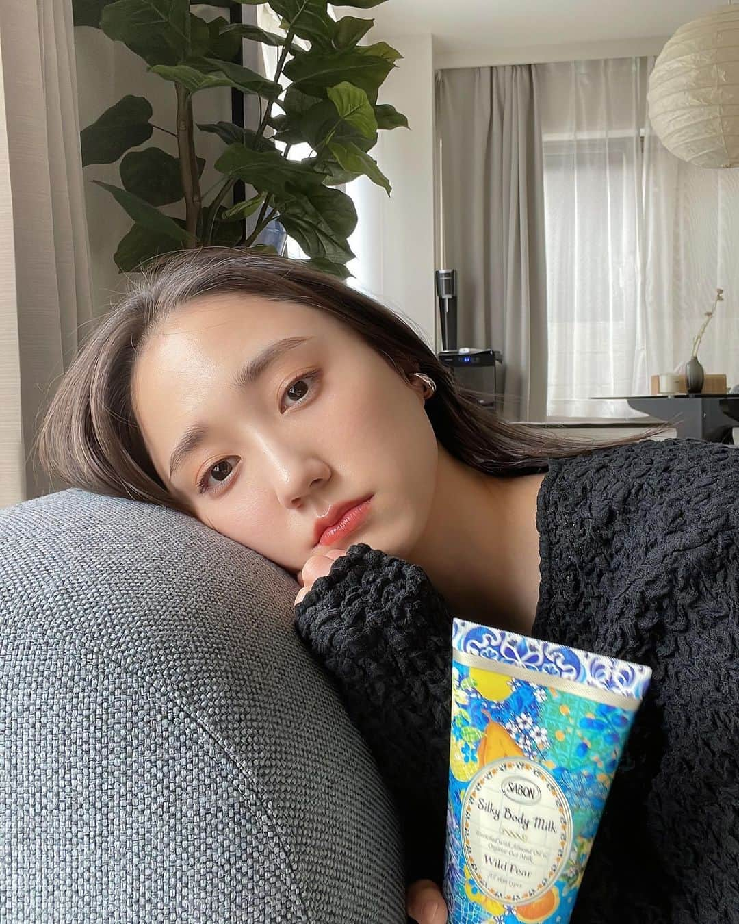 鈴木友菜さんのインスタグラム写真 - (鈴木友菜Instagram)「5月26日から「SABON Petit Maeché Collection」が数量限定で発売されました！ パッケージが可愛くてうきうきするよね ボディミルクはベタつかず、優しい香りに包まれるので肌見せが多くなるこれからの季節におすすめ🫠🌿   #SABON #プチマルシェ#ワイルドペアー#sabonad」5月31日 16時00分 - yuuna_suzuki