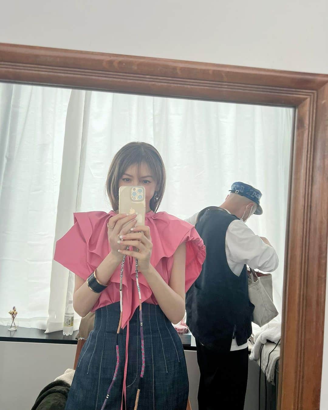 美香さんのインスタグラム写真 - (美香Instagram)「今日は とあるブランドさんのムック本の カバー撮影でした📚  発売は７月とのこと。 楽しみだなぁ💗」5月31日 16時15分 - mikaofficial99
