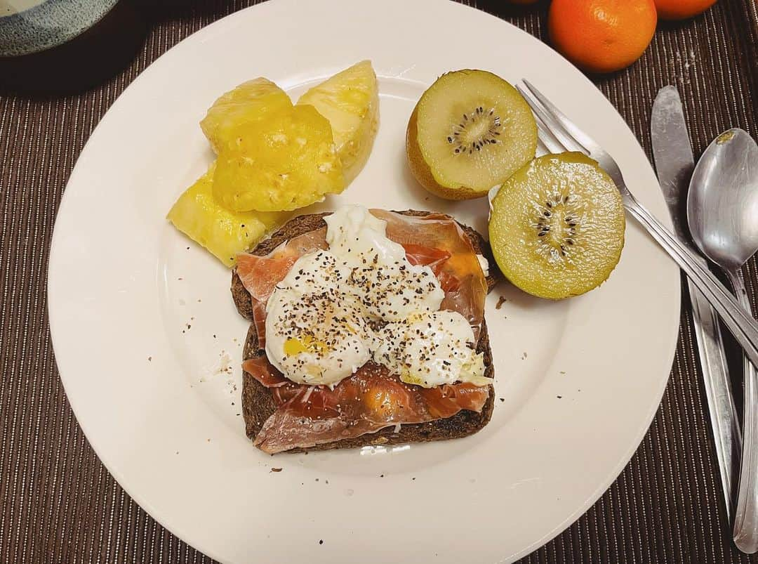 吉田知那美さんのインスタグラム写真 - (吉田知那美Instagram)「・ トースト時々サンドイッチ🍞🥪  #トースト」5月31日 20時31分 - chinami1991