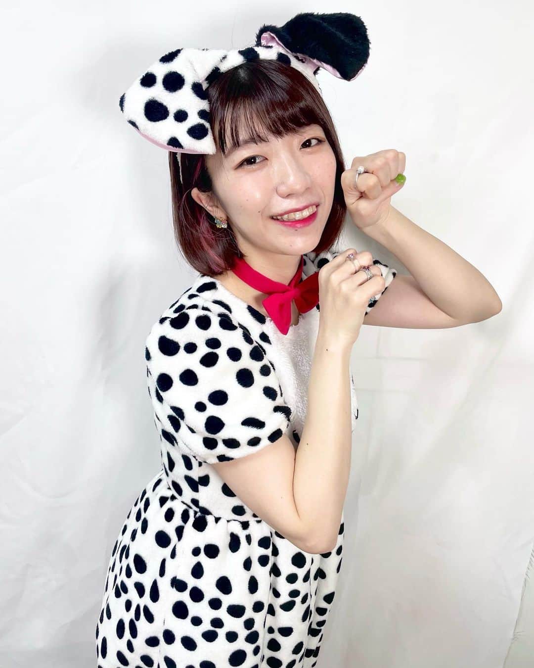 ぱいぱいでか美さんのインスタグラム写真 - (ぱいぱいでか美Instagram)「幻の102匹目U・x・U . 今日で５月が終わるっていうのに！ なんと先月の受注チェキの写真載せてなかったです😂 犬になってました🐩🐕 今月はデコチェキ作る余裕なかったから 受注できなかったんだけど 来月はまたいつも通りやりますので〜🫶🏻 また告知しますね！ . #でか美ちゃん #犬」5月31日 22時14分 - paipaidekami