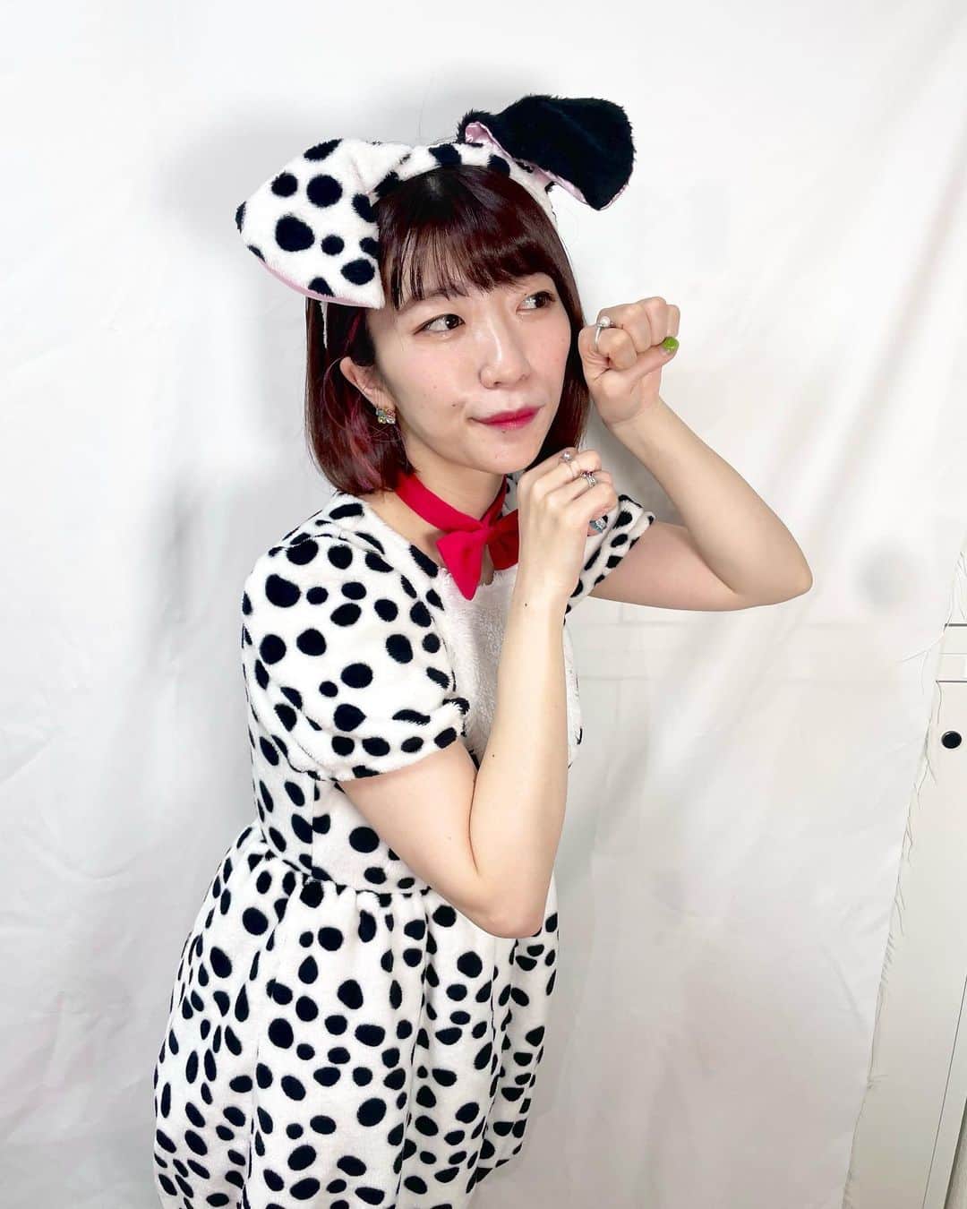 ぱいぱいでか美さんのインスタグラム写真 - (ぱいぱいでか美Instagram)「幻の102匹目U・x・U . 今日で５月が終わるっていうのに！ なんと先月の受注チェキの写真載せてなかったです😂 犬になってました🐩🐕 今月はデコチェキ作る余裕なかったから 受注できなかったんだけど 来月はまたいつも通りやりますので〜🫶🏻 また告知しますね！ . #でか美ちゃん #犬」5月31日 22時14分 - paipaidekami