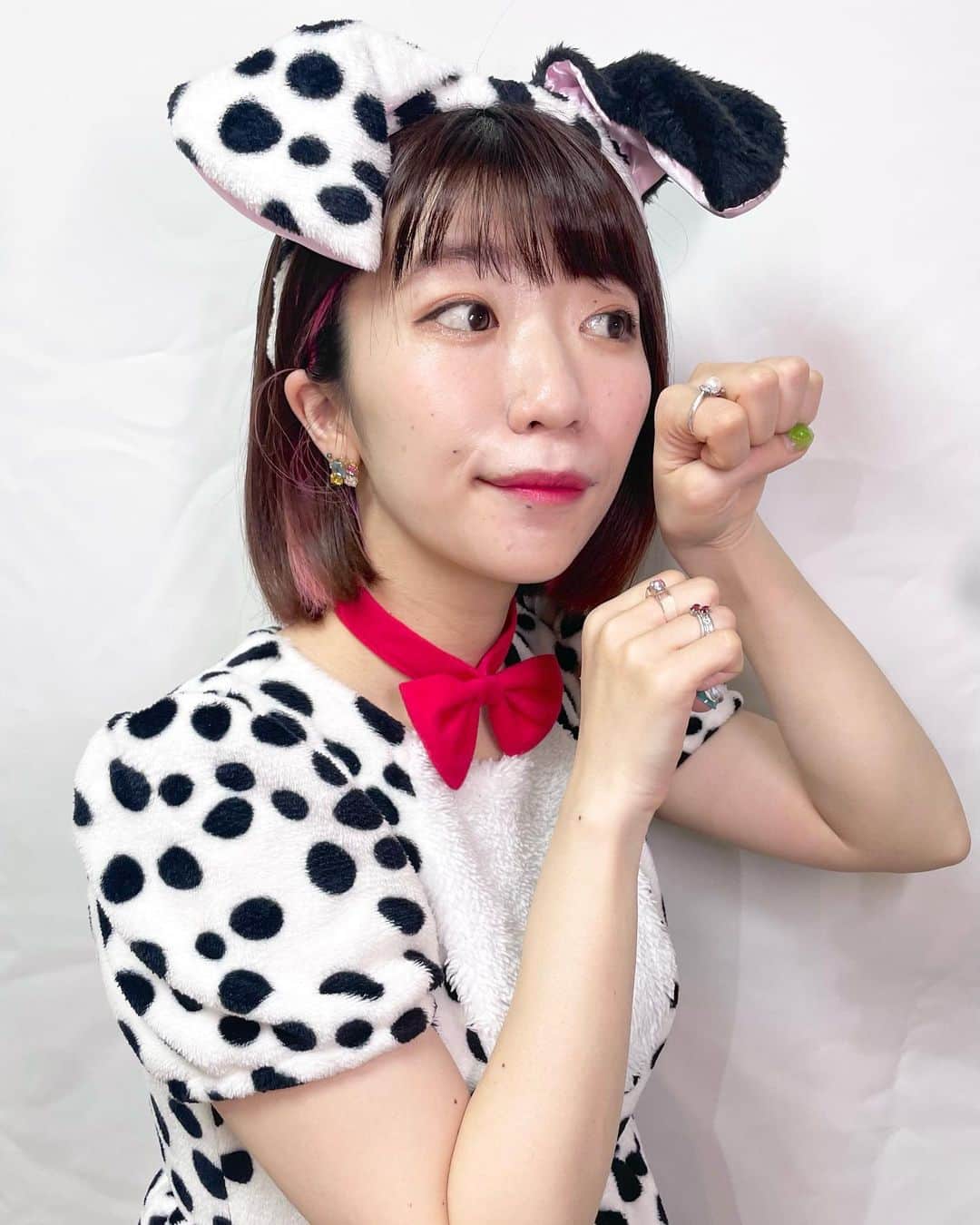 ぱいぱいでか美さんのインスタグラム写真 - (ぱいぱいでか美Instagram)「幻の102匹目U・x・U . 今日で５月が終わるっていうのに！ なんと先月の受注チェキの写真載せてなかったです😂 犬になってました🐩🐕 今月はデコチェキ作る余裕なかったから 受注できなかったんだけど 来月はまたいつも通りやりますので〜🫶🏻 また告知しますね！ . #でか美ちゃん #犬」5月31日 22時14分 - paipaidekami