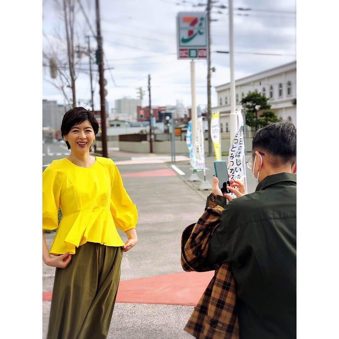 中山忍さんのインスタグラム写真 - (中山忍Instagram)「いつかまた✨  おいしかった！ 楽しかった！ 満喫しました〜😋  #とれたて美味いもの市 #ある日の撮影風景 ブラウス、パンツ @ottodame_jp #オットダム シューズ @vege.official #べじぐつ」6月1日 11時23分 - _shinobu_nakayama_