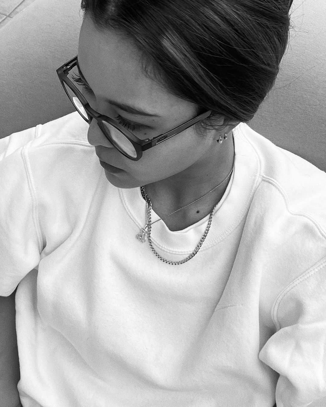 高梨沙羅さんのインスタグラム写真 - (高梨沙羅Instagram)「新しい眼鏡🥸 他にもたくさん届きました…いつもありがとうございます🫶 @oakleyjapan  @oakley」6月1日 12時58分 - sara.takanashi