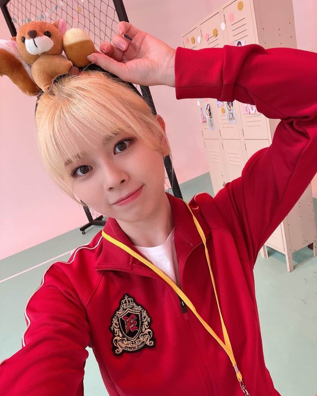 NiziUさんのインスタグラム写真 - (NiziUInstagram)「リク先生🐿の授業は面白かったですか〜??  리쿠 선생님🐿의 수업은 재밌었어용〜??  #niziu #withu #RIKU #🐿 #niziuschool」6月1日 21時05分 - niziu_artist_official