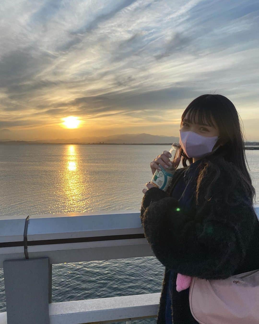 津代美月さんのインスタグラム写真 - (津代美月Instagram)「.  いま行きたい場所ある？  つしはね 熱海行って熱海プリンたべたい   #江ノ島」6月1日 21時17分 - __tsushiromizuki