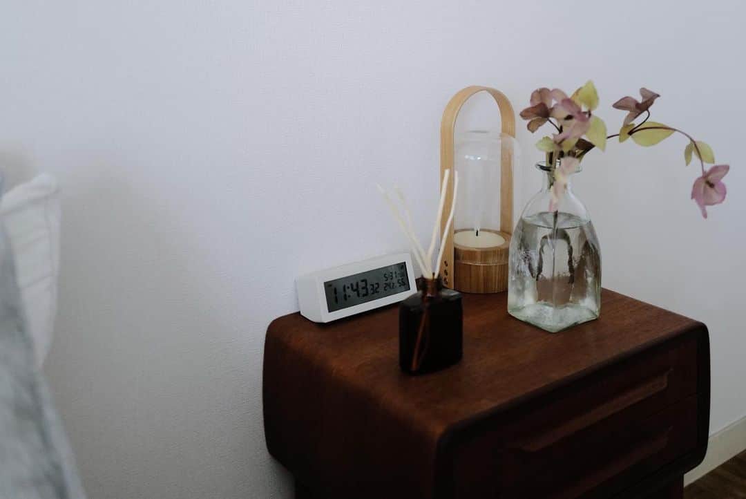 高山都さんのインスタグラム写真 - (高山都Instagram)「我が家にとてもよく馴染んだ @relaube_jp  やわらかく香って、眠る前も目覚めたときも、心地いい空間になっている。」6月2日 9時14分 - miyare38