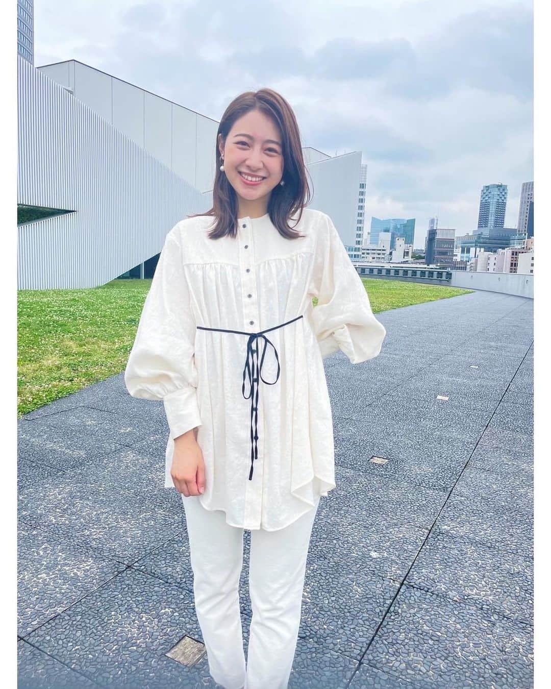 林美沙希さんのインスタグラム写真 - (林美沙希Instagram)「. 今日もお疲れ様でした！ 最近家でもトレーニングするように🏋️‍♀️🏋️ すぐ眠くなるので良い感じです。  #annニュース #ワイドスクランブル #林美沙希 #衣装 #outfit #パンツコーデ」6月2日 21時11分 - misaki0hayashi